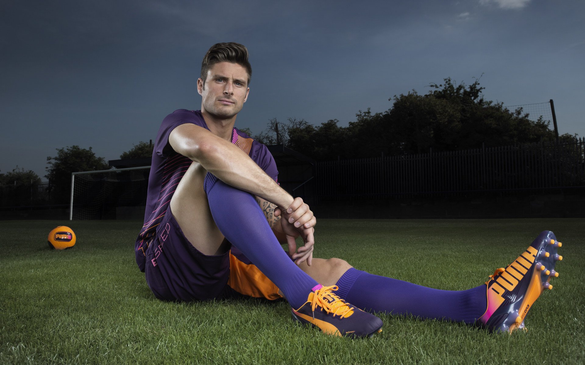 女子联赛引导球员创作社交内容扩大职业影响力，女子职业足球联赛