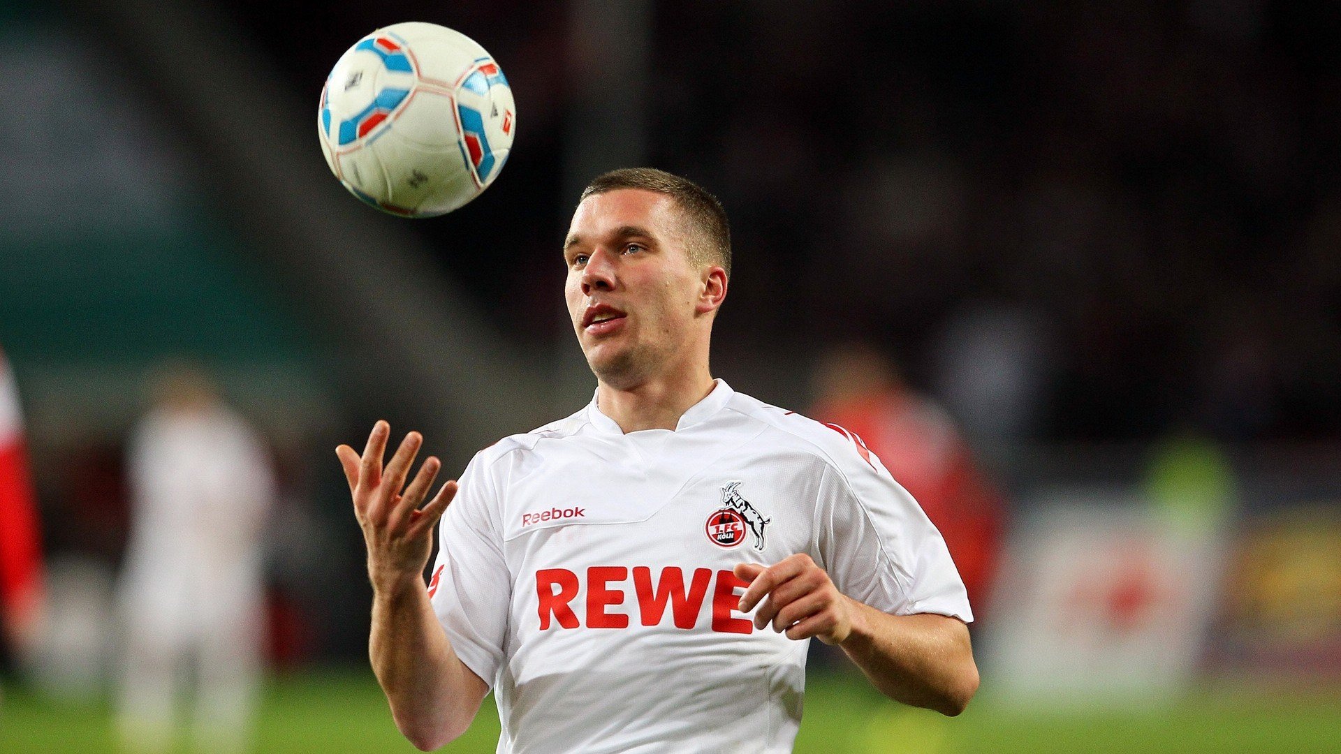 张伟丽公布新训练计划提升力量,张伟丽训练照片