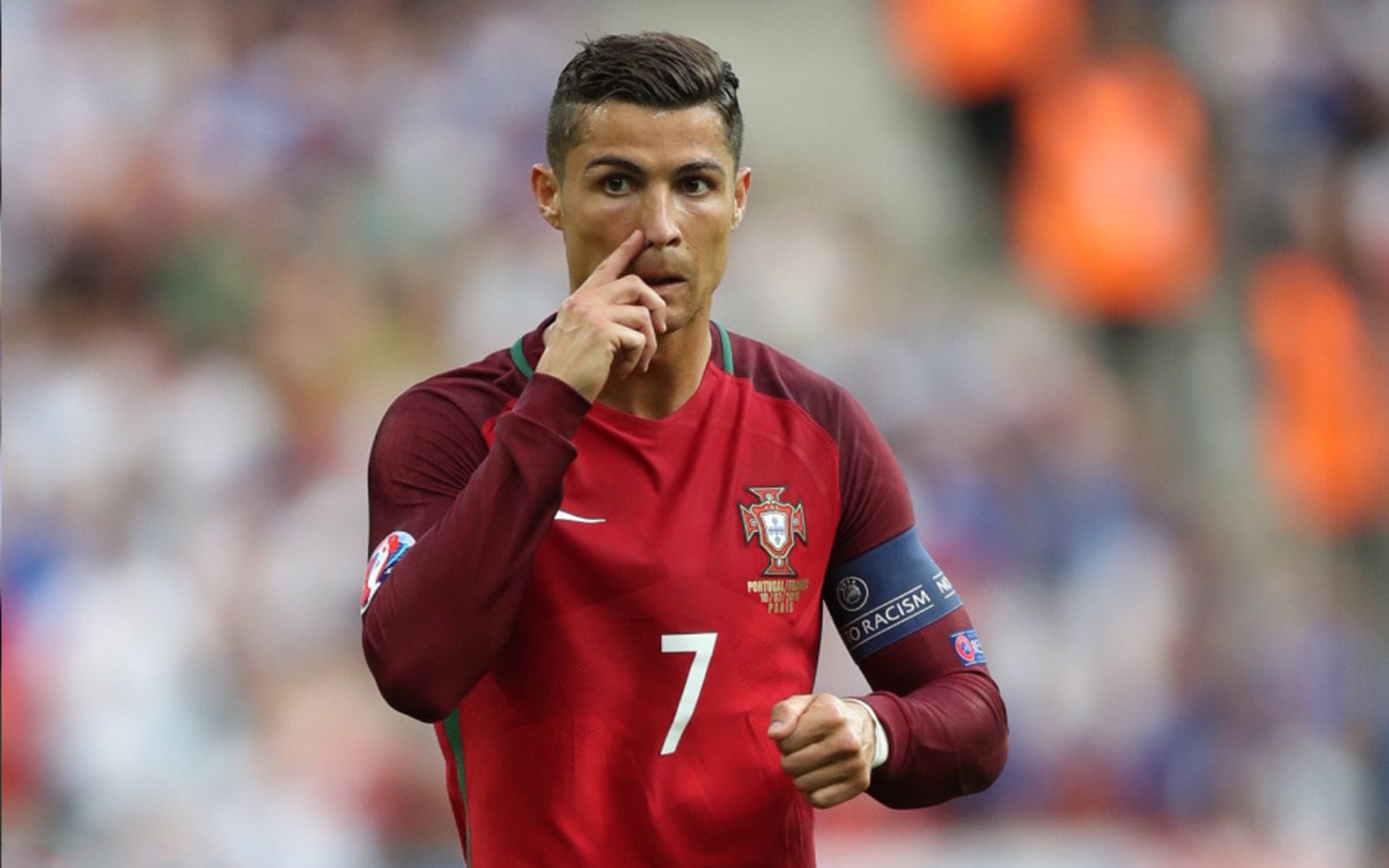 新西兰全黑队通过细腻的战术，快速占领比赛主导地位，新西兰黑色